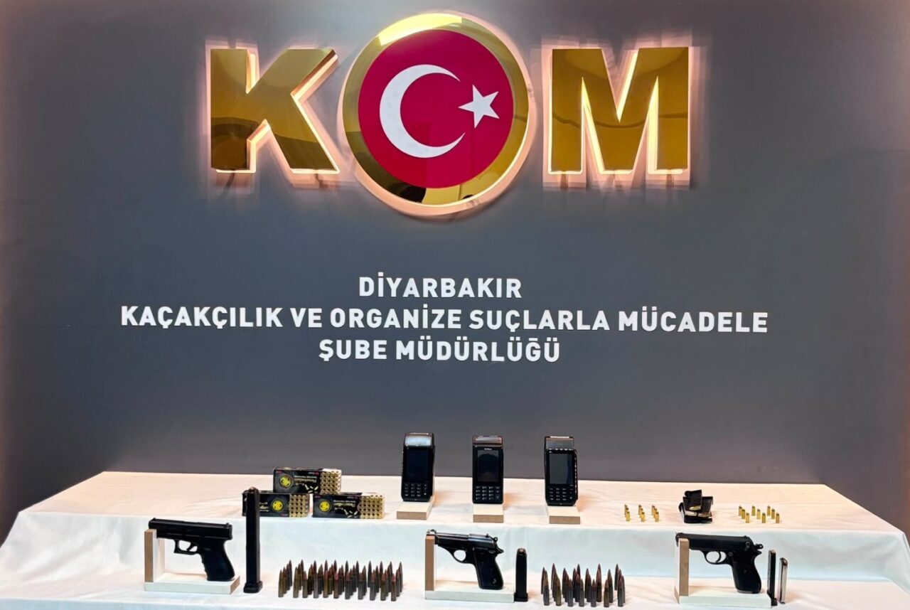 DİYARBAKIR (AA) – Diyarbakır'da düzenlenen tefecilik operasyonunda gözaltına alınan 3