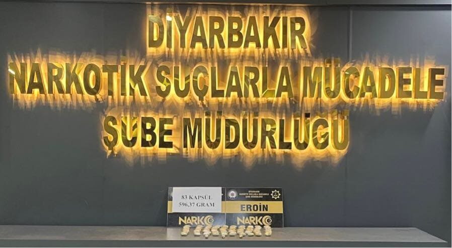 DİYARBAKIR (AA) – Diyarbakır'da düzenlenen operasyonda uyuşturucu ele geçirildi, 1