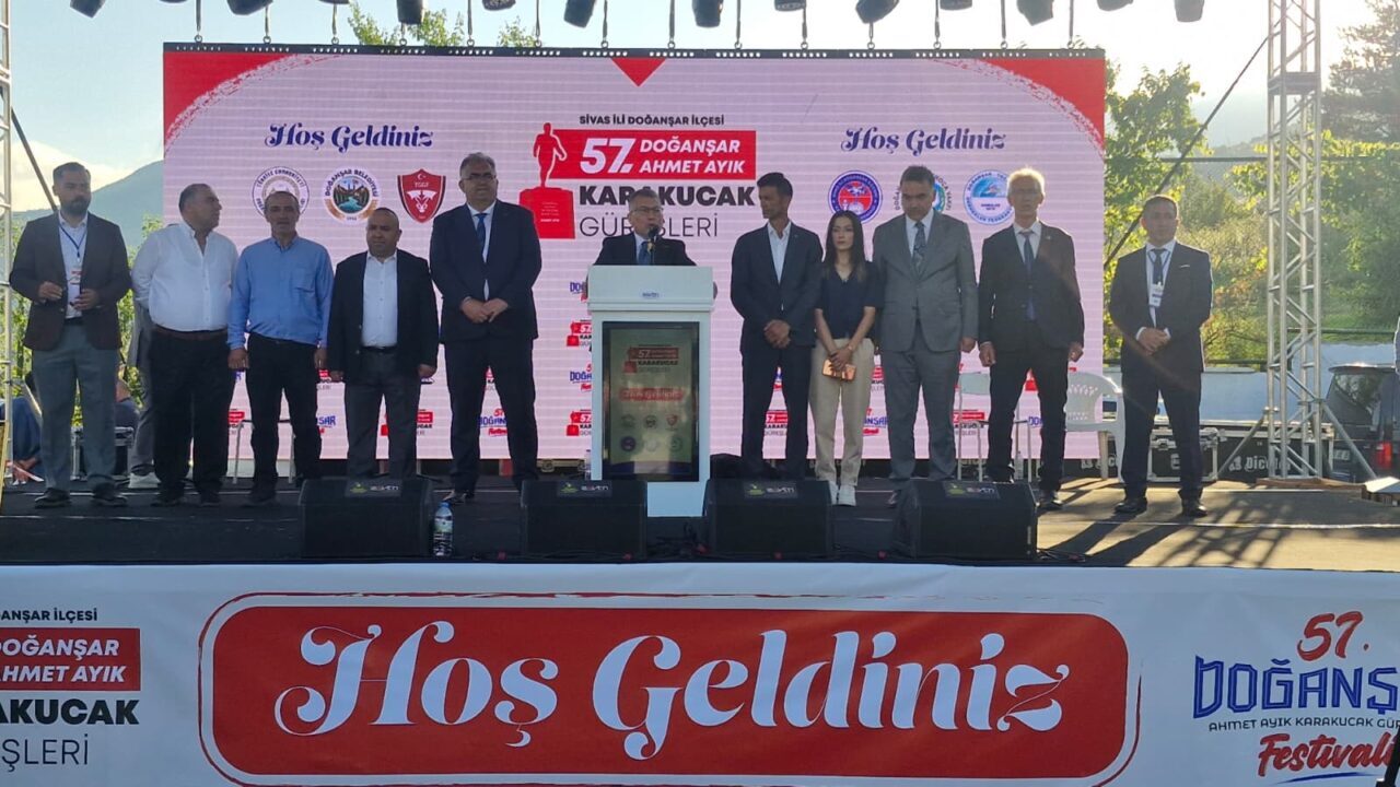 SİVAS (AA) – Sivas'ın Doğanşar ilçesinde düzenlenen "Doğanşar 57. Ahmet