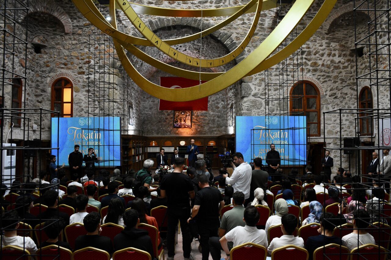 TOKAT (AA) – Dünya Etnospor Birliği Başkanı Necmeddin Bilal Erdoğan,