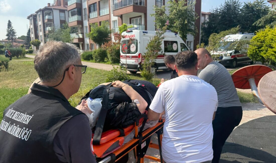 DÜZCE (AA) – Düzce'de bir sitenin süs havuzuna düşen çocuk