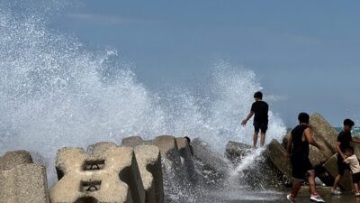 DÜZCE (AA) – Düzce'nin Akçakoca ilçesinde olumsuz hava ve deniz