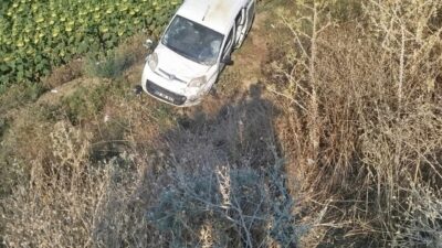 EDİRNE (AA) – Edirne'nin İpsala ilçesinde hafif ticari aracın devrilmesi