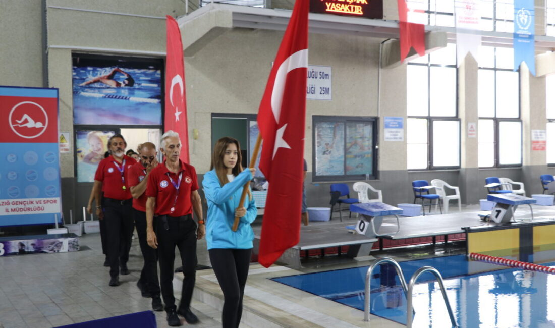 ELAZIĞ (AA) – Elazığ'da Anadolu Yıldızlar Ligi (ANALİG) Yüzme Türkiye