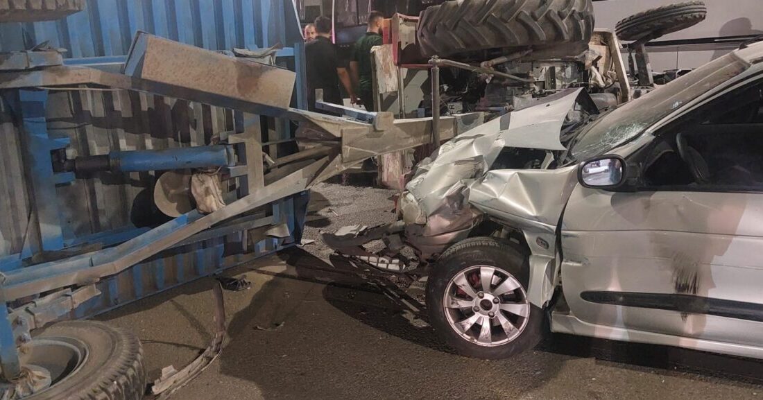 ELAZIĞ (AA) – Elazığ'da üç aracın karıştığı zincirleme trafik kazasında