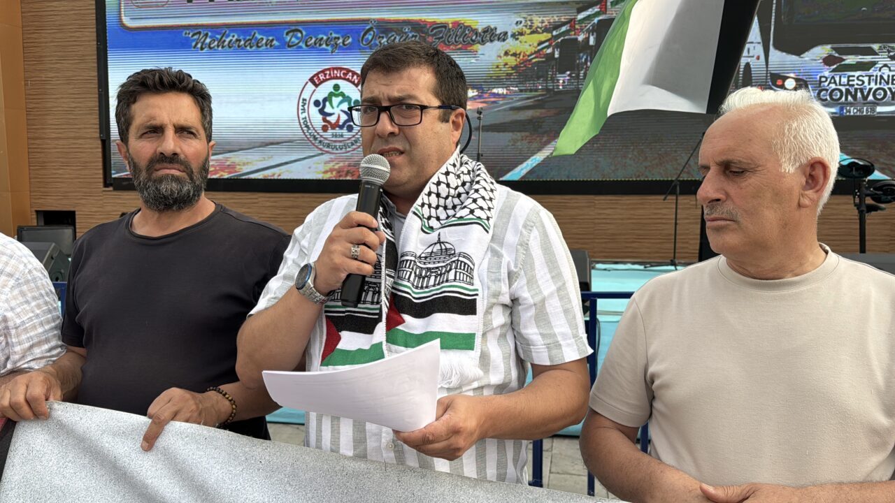 ERZİNCAN (AA) – Bosna-Hersek'in Srebrenitsa kentinden Filistin'e ulaşmak için yola