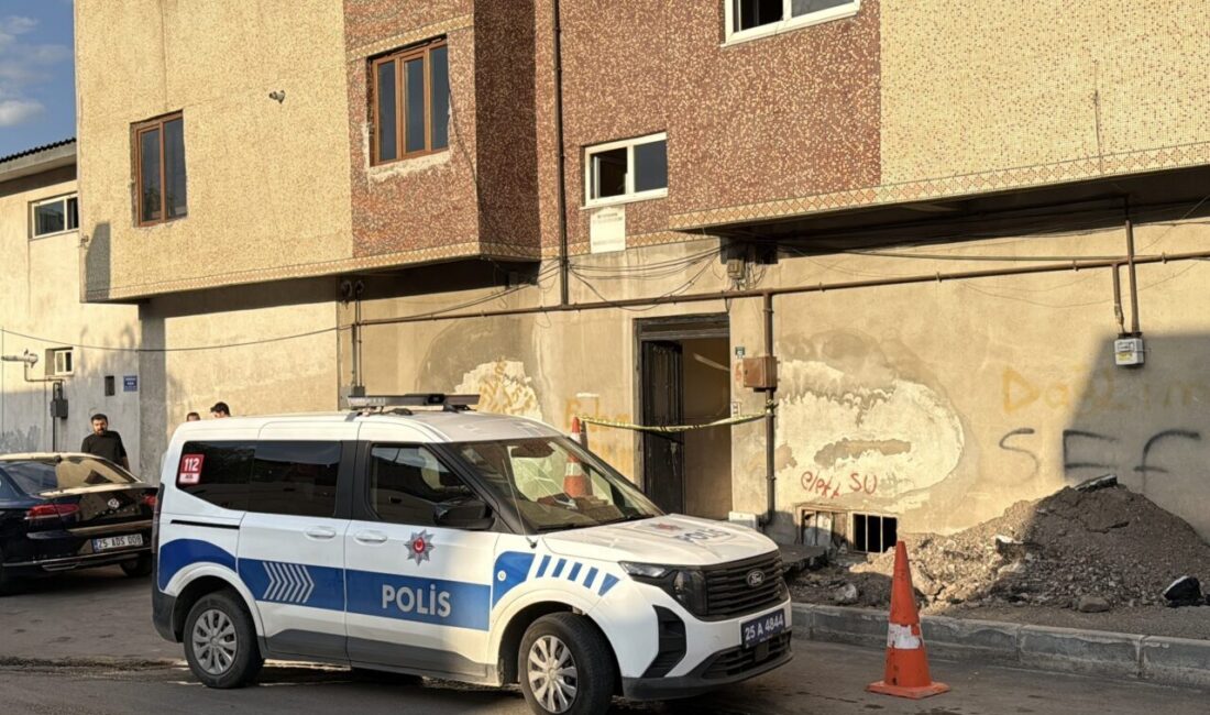 ERZURUM (AA) – Erzurum'da apartman dairesinde çıkan kavgada 1 kişi