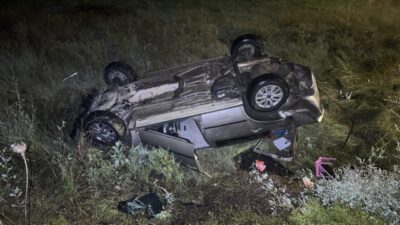 ERZURUM (AA) – Erzurum’un Oltu ilçesinde otomobilin yoldan çıkarak devrilmesi