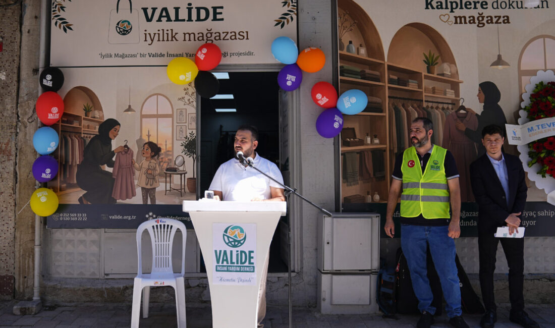 İSTANBUL (AA) – Valide İnsani Yardım Derneğince, ihtiyaç sahiplerinin gereksinimlerini