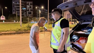 ESKİŞEHİR (AA) – Eskişehir'in Tepebaşı ilçesinde, polisin "dur" ihtarına uymayan