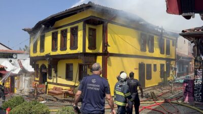 - Dumandan etkilenen biri itfaiye eri olmak üzere 5 kişi
