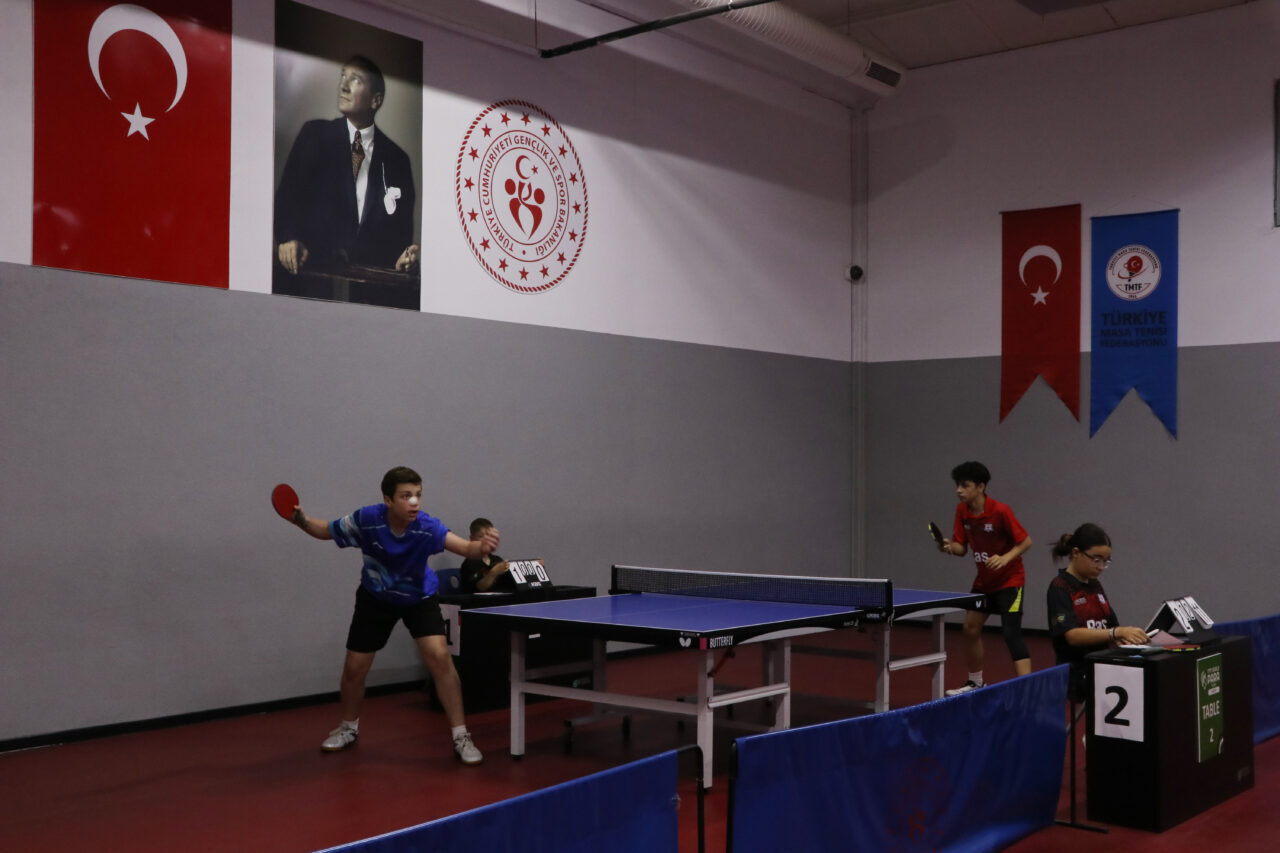 YALOVA (AA) – Türkiye, Romanya, Estonya ve Azerbaycan'dan sporcuların katıldığı