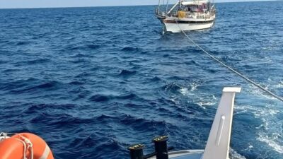 MUĞLA (AA) – Muğla'nın Fethiye ilçesi açıklarında sürüklenen teknedeki 6