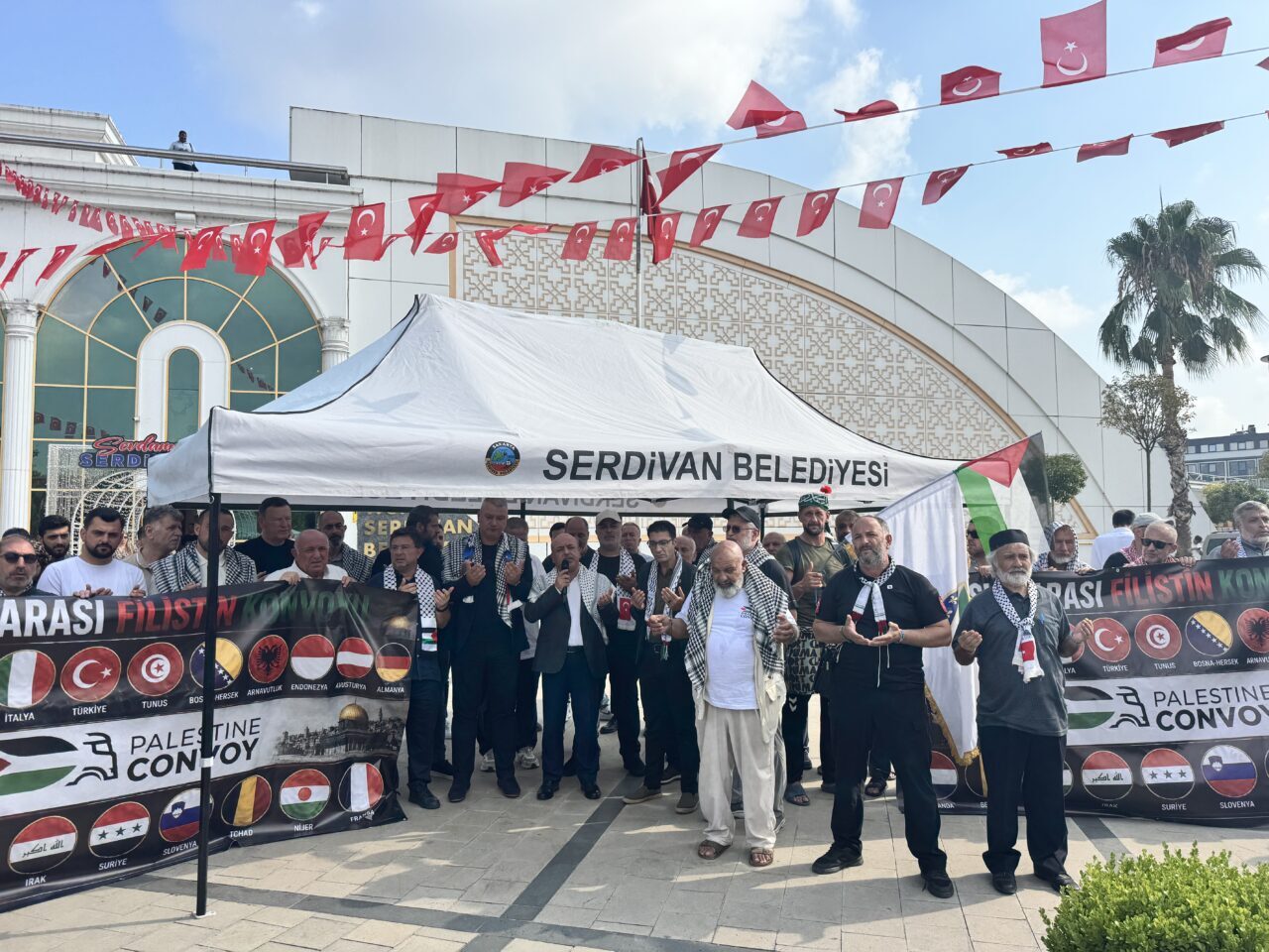 SAKARYA (AA) – Bosna Hersek'in Srebrenitsa kentinden yola çıkan, Arnavutluk