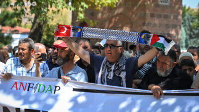 ANKARA (AA) – Ankara Filistin Dayanışma Platformu (ANFİDAP) üyeleri, Bosna