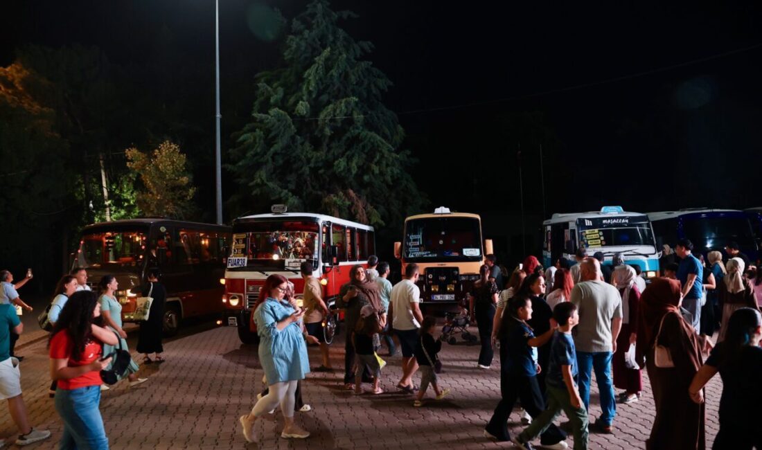 - Ülkede 1990'lı yılların sonuna kadar yaygın olan şehir fuarlarını