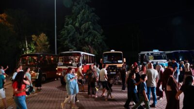 - Ülkede 1990'lı yılların sonuna kadar yaygın olan şehir fuarlarını