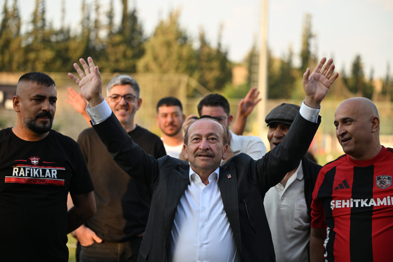 - "Kadromuza 8 oyuncu kattık, gidenler de vardı. Şehrimize, taraftarımıza