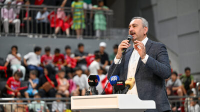 - AK Parti Grup Başkanvekili Abdulhamit Gül:
 - "Nasıl Fatih