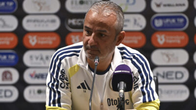 - Fenerbahçe Teknik Direktörü İsmail Kartal:
"Bu akşam taraftarımızı üzdük. Ligin
