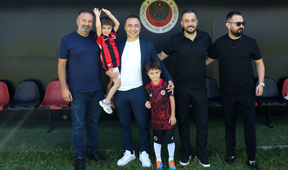 - Minik Göktuğ'un babası Selami Alımcı:
"Artık bu olayların uzamamasını ve