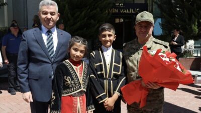 ARTVİN (AA) – Genelkurmay Başkanı Orgeneral Selçuk Bayraktaroğlu, Artvin Valiliğini