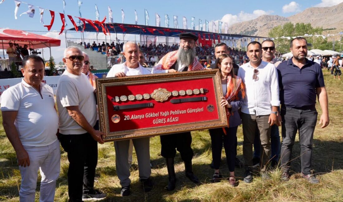 ANTALYA (AA) – Antalya'nın Alanya ilçesinde düzenlenen 20. Geleneksel Gökbel