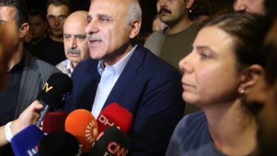 - İtfaiye ekiplerinin yangına müdahalesine TOMA'lar da destek veriyor
- Vali