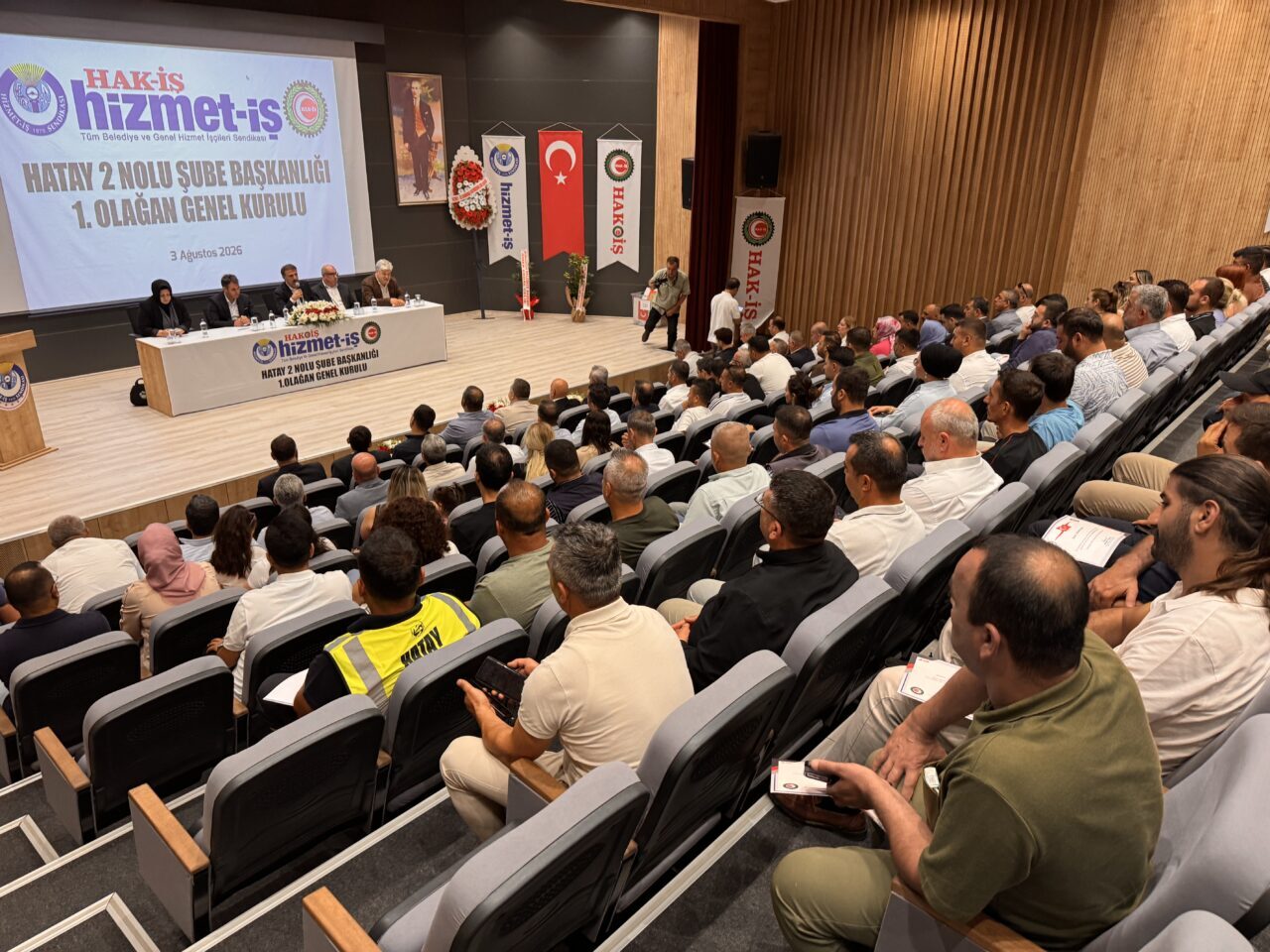- "Birinci sorunumuz örgütlülüğün önündeki engellerin kaldırılıp, çalışma hayatında daha