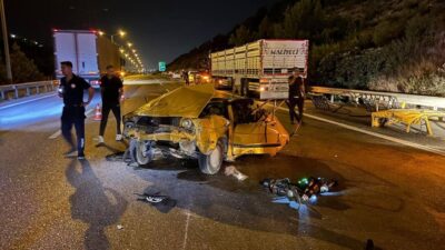 HATAY (AA) – Hatay'ın İskenderun ilçesinde 3 aracın karıştığı zincirleme