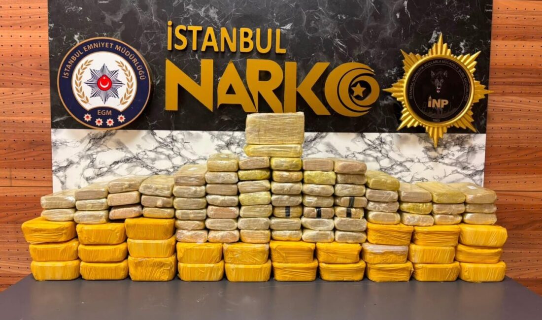 İSTANBUL (AA) – İstanbul'da düzenlenen operasyonda 62 kilo 900 gram