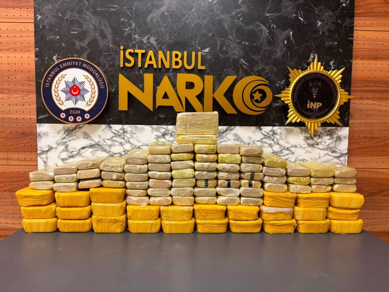 İSTANBUL (AA) – İstanbul'da düzenlenen operasyonda 62 kilo 900 gram