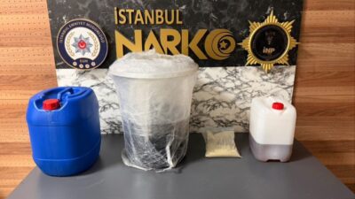 İSTANBUL (AA) – Kadıköy'de düzenlenen operasyonda 30 kilo 700 gram