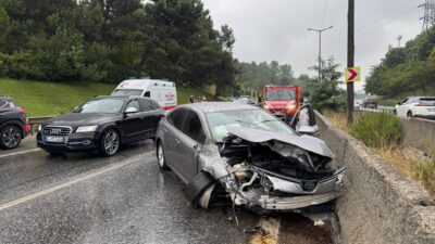 İSTANBUL (AA) – Sancaktepe'de iki otomobilin çarpışması sonucu meydana gelen