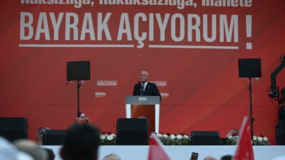- "Ellerinde ve yüreğinde Türk milletinin sancağını asırlardır taşıyan bir