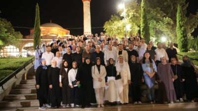 İZMİR/MANİSA (AA) – İzmir ve Manisa'da AK Parti'nin 25. kuruluş