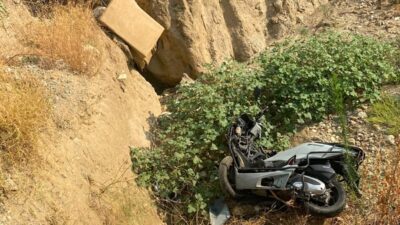 İZMİR (AA) – İzmir'in Tire ilçesinde devrilen motosikletin 18 yaşındaki