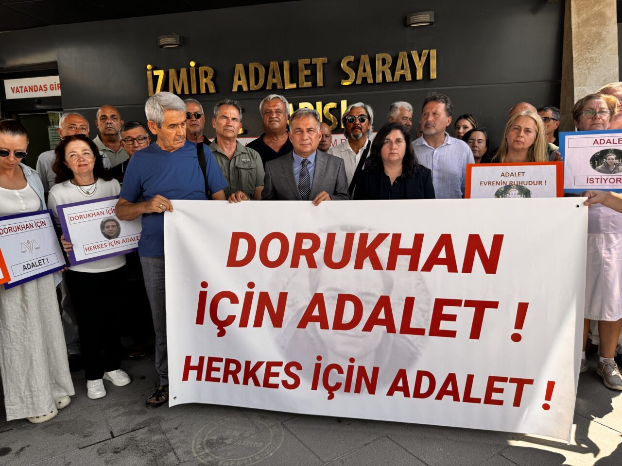 İZMİR (AA) – İzmir'de 8 yıl önce 26 yaşındaki Dorukhan
