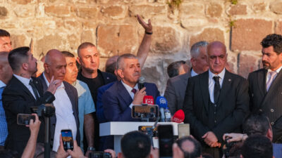 İZMİR (AA) – Terörsüz Türkiye sürecine destek amacıyla İzmir'de tarihi