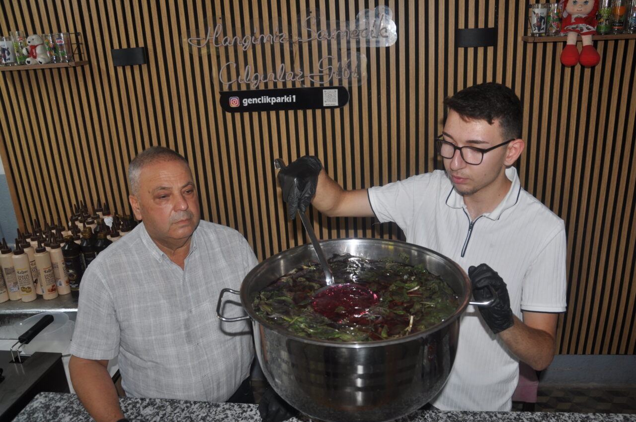 - Yaz aylarında yeşil elmalı, salatalıklı ve naneli içeceklerin yanı