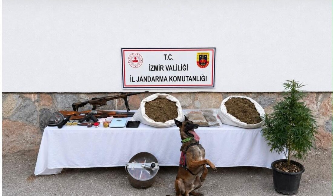 İZMİR (AA) – İzmir'in Urla ilçesinde düzenlenen uyuşturucu operasyonunda 7