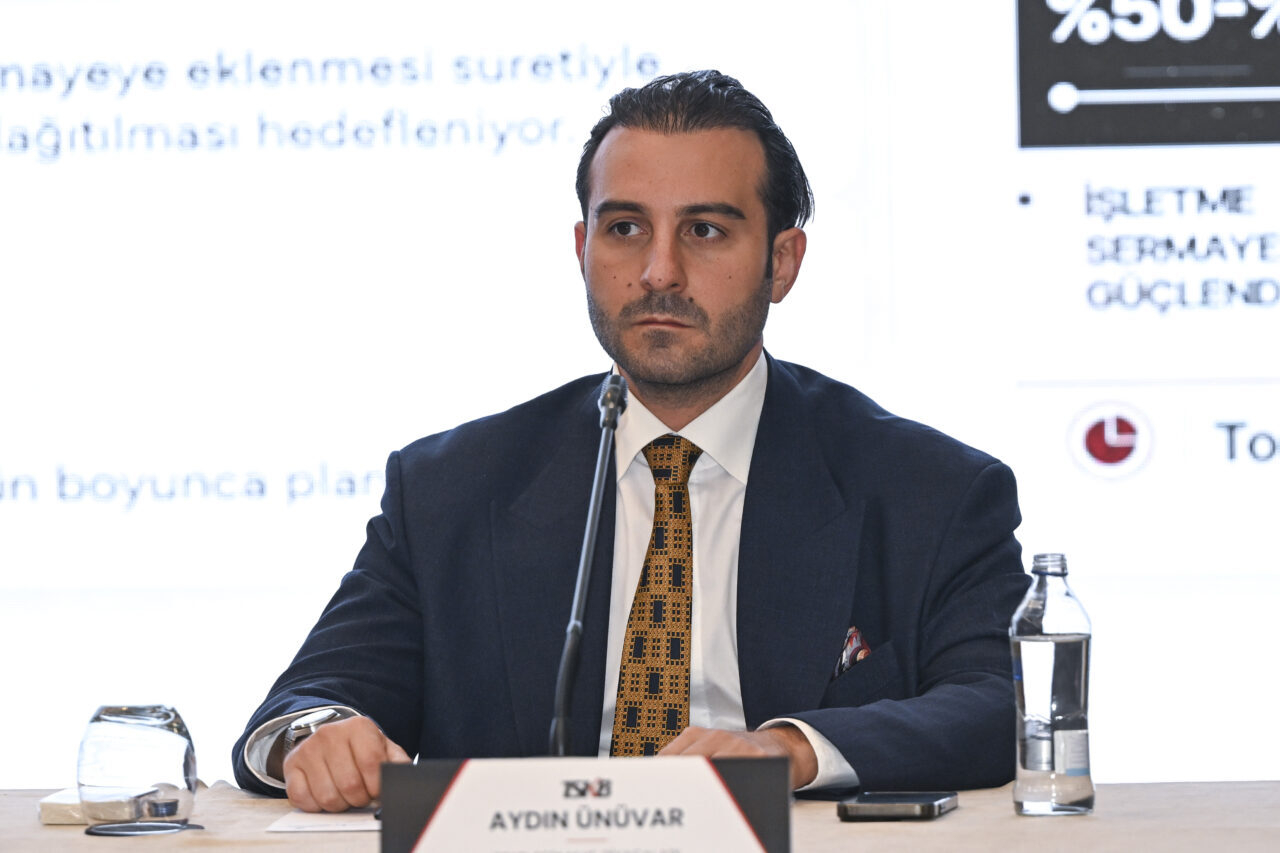 - Şirketin halka arz büyüklüğünün yaklaşık 2 milyar 359 milyon
