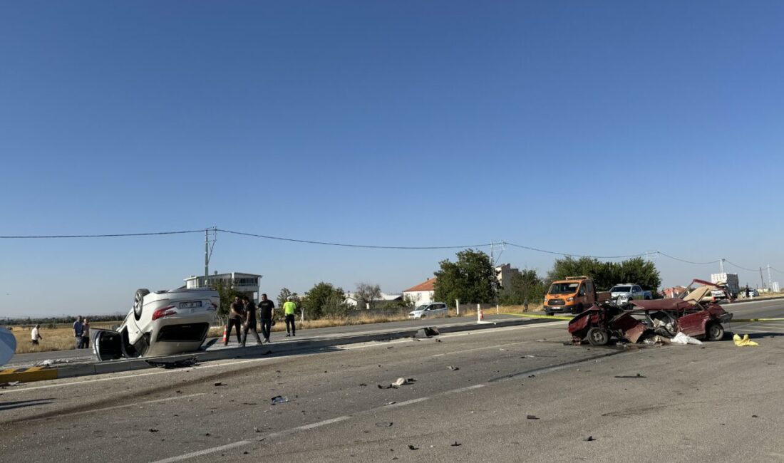 KARAMAN (AA) – Karaman'da iki otomobilin çarpıştığı kazada yaralanan 6