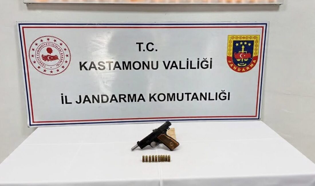 KASTAMONU (AA) – Kastamonu'da jandarma ekiplerince 5 ruhsatsız silah ele