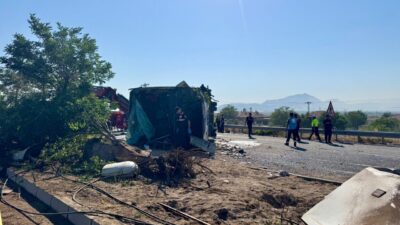 KAYSERİ (AA) – Kayseri'nin İncesu ilçesinde yolcu otobüsünün devrilmesi sonucu