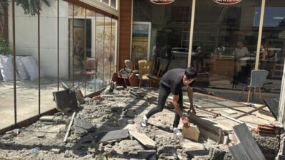 KAYSERİ (AA) – Kayseri'nin merkez Melikgazi ilçesinde iki otomobilin çarpıştığı