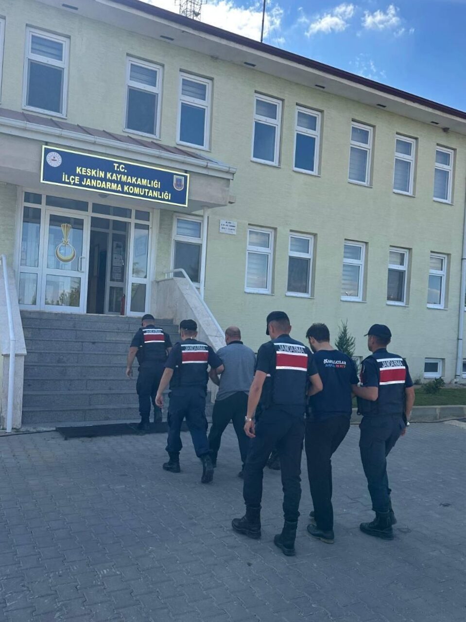 - Gözaltına alınan 4 zanlıdan 2'si tutuklandı