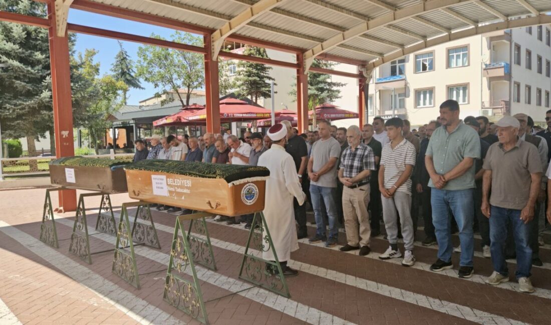 KIRŞEHİR (AA) – Kırşehir'in Kaman ilçesinde tartıştığı oğlu tarafından bıçaklanarak