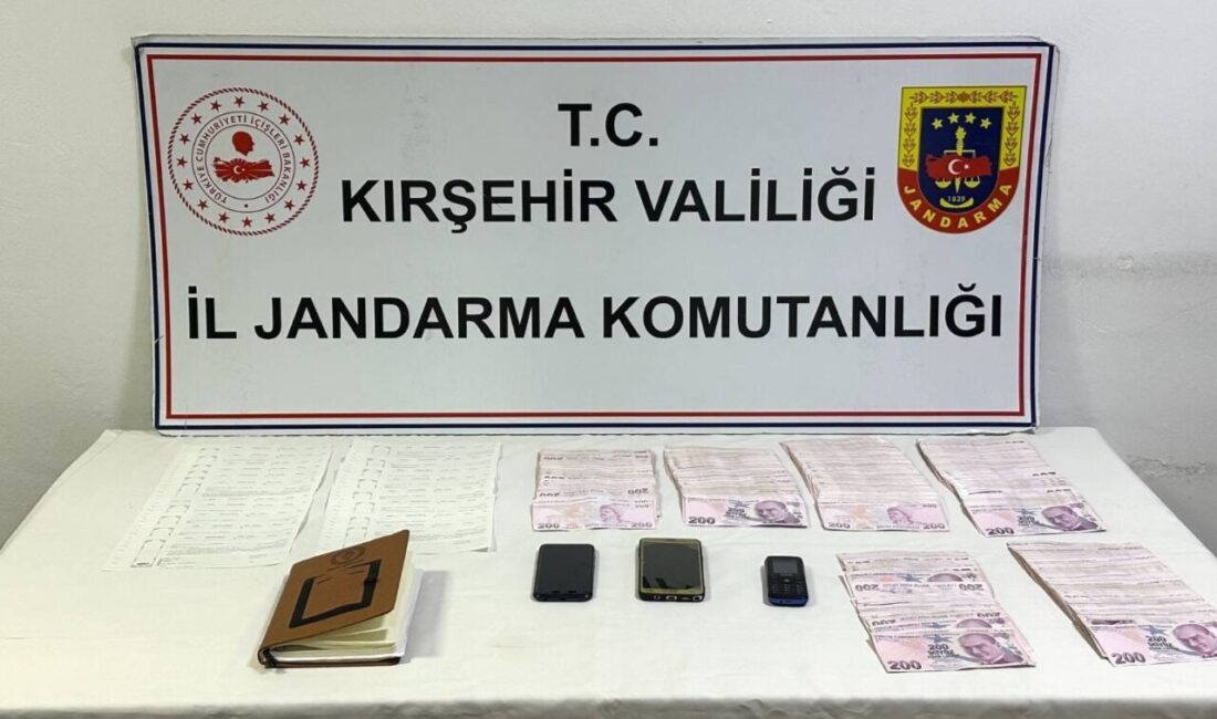 KIRŞEHİR (AA) – Kırşehir'de düzenlenen tefecilik operasyonunda 3 zanlı gözaltına