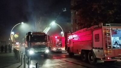 KOCAELİ (AA) – Kocaeli’nin Gebze ilçesinde bir markette çıkan yangın